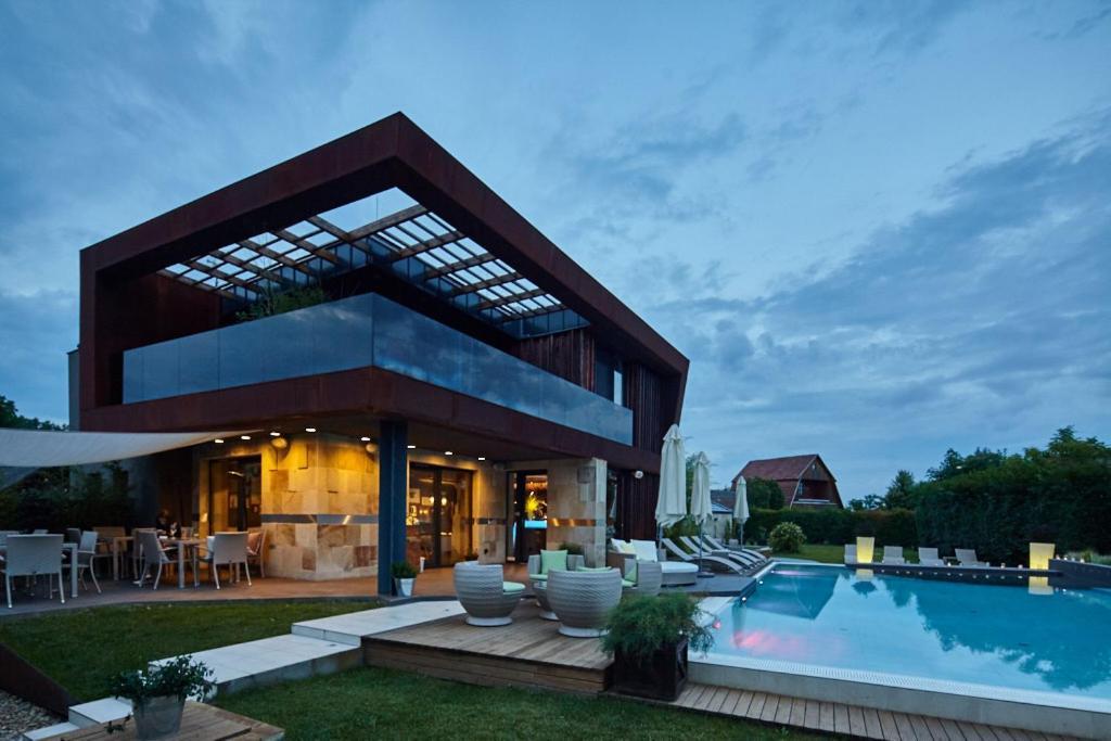 Butik Design Rooms Abádszalók Εξωτερικό φωτογραφία